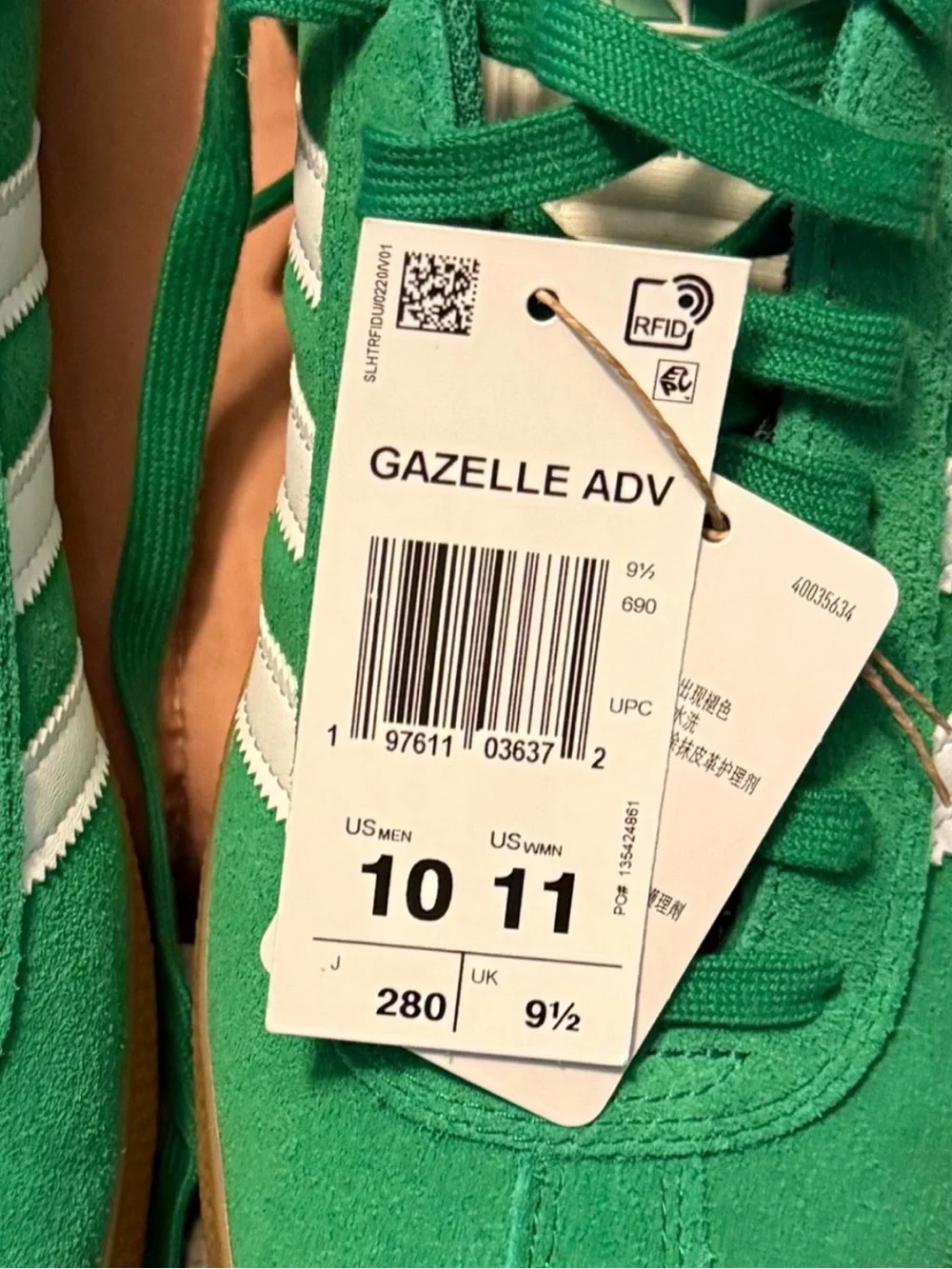 NEW green suede adidas sneakers 11 white stripes. NEW in BOX. Versatile, cool.